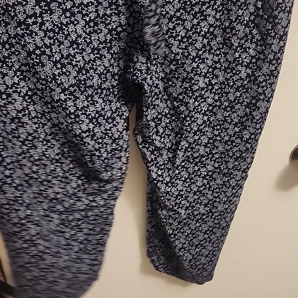 Floral Blue Jumper - Picture 2 of 6